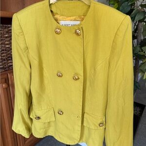 Albert Nipon 1980’s Vintage Yellow Suit Padded Shoulder